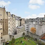 1Bdr 3P Apartment Balcony - St Maur Voltaire